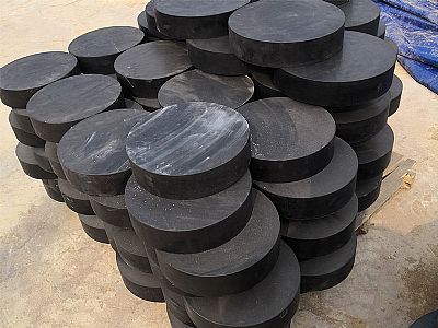 兴平市板式橡胶支座由若干层橡胶片与薄钢板经加压硫化